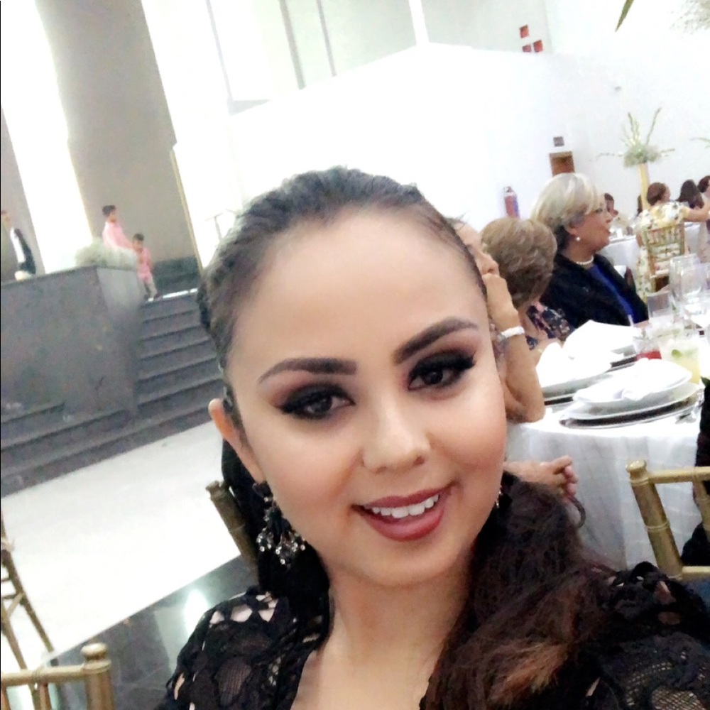 Meet your Posher, Vanvanessa